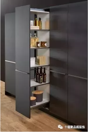 1535596471419215.png blob.png