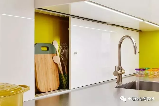 1535596500232457.png blob.png