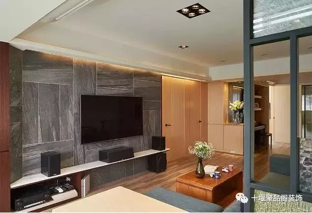 1520324934605328.png blob.png