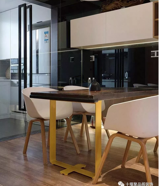 1520663740536089.png blob.png