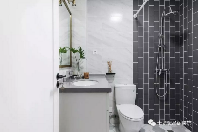 1520752365854611.png blob.png