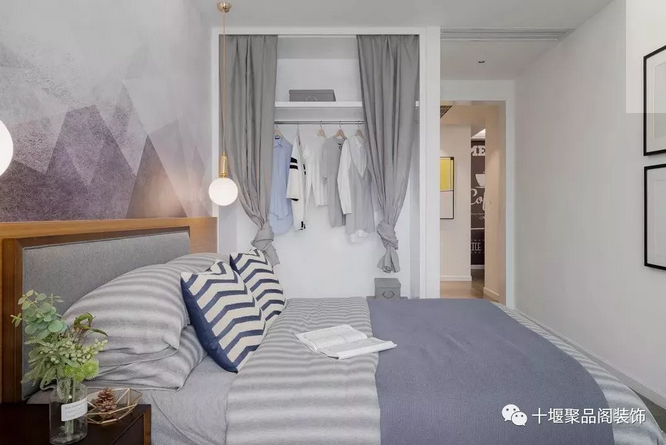 1521615464607049.png blob.png